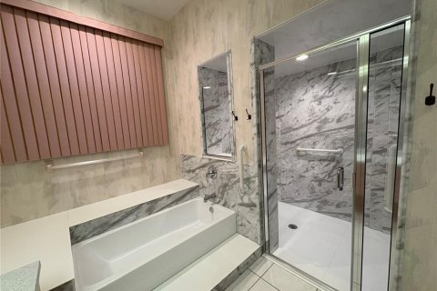 Villa ou maison à vendre à Cape Coral, Floride: 4 chambres, 293.29 m2 № 2431646 - photo 9
