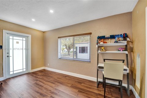 Купить виллу или дом в Холливуд, Флорида 3 спальни, 107.3м2, № 2034103 - фото 11