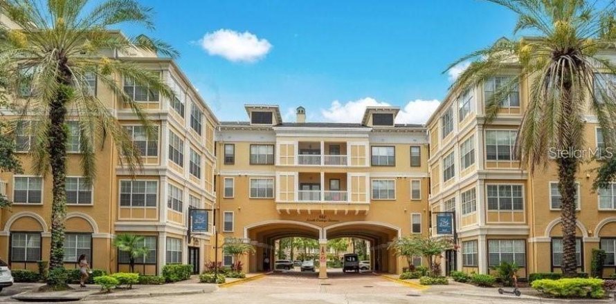 Condominio en Orlando, Florida, 1 dormitorio № 2227297