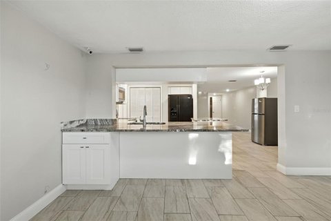 Casa en venta en Port Richey, Florida, 3 dormitorios, 137.4 m2 № 2207201 - foto 17