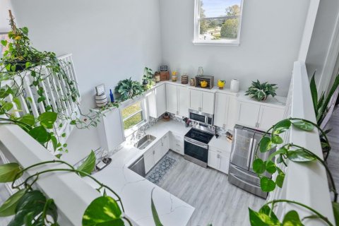 House in Palm Coast, Florida 4 bedrooms, 266.26 sq.m. № 1569626 - photo 8