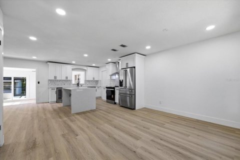 Casa en venta en Seffner, Florida, 3 dormitorios, 134.06 m2 № 2095667 - foto 5