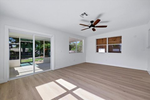 Casa en venta en Seffner, Florida, 3 dormitorios, 134.06 m2 № 2095667 - foto 13