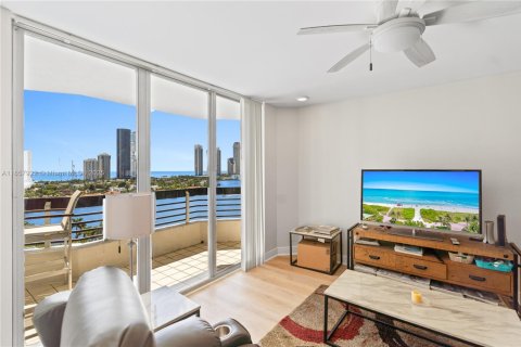 Copropriété à vendre à Aventura, Floride: 1 chambre, 97.55 m2 № 1928171 - photo 3