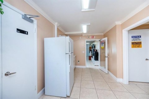 Propiedad comercial en alquiler en Doral, Florida № 1120232 - foto 1