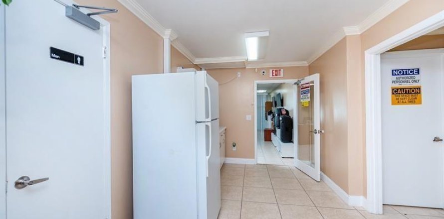 Propiedad comercial en Doral, Florida № 1120232
