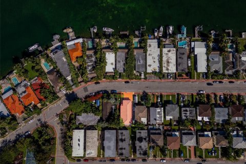 Propiedad comercial en venta en Miami Beach, Florida, 215.07 m2 № 1639504 - foto 2