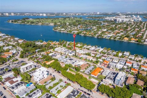 Propiedad comercial en venta en Miami Beach, Florida, 215.07 m2 № 1639504 - foto 4