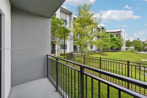 Appartement à louer à Tamarac, Floride: 2 chambres, 96.06 m2 № 1946707 - photo 16