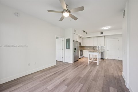 Appartement à louer à Tamarac, Floride: 2 chambres, 96.06 m2 № 1946707 - photo 4