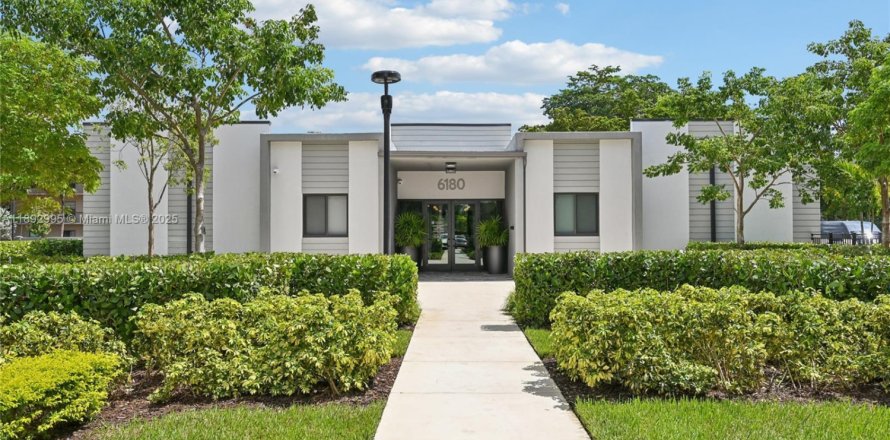 Appartement à Tamarac, Floride 2 chambres, 96.06 m2 № 1946707