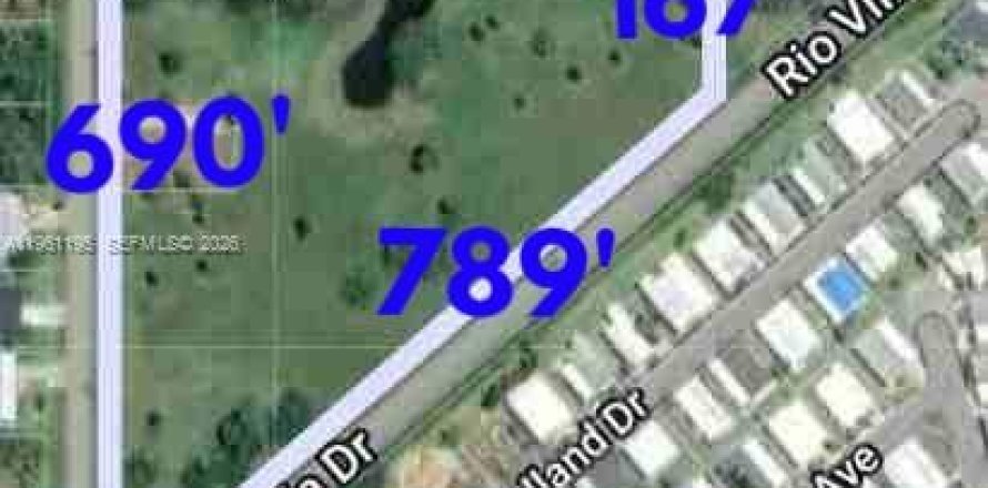 Immobilier commercial à Punta Gorda, Floride № 2022043