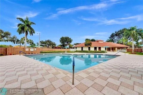 Adosado en alquiler en Boca Raton, Florida, 2 dormitorios, 147.53 m2 № 1189875 - foto 1