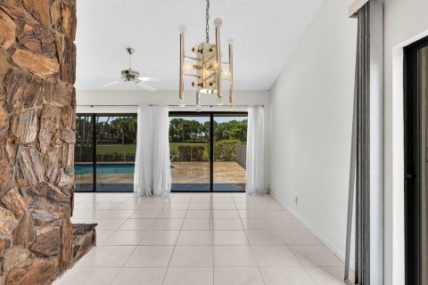 House in Boynton Beach, Florida 3 bedrooms, 211.63 sq.m. № 2176190 - photo 15