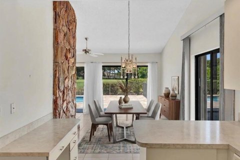 House in Boynton Beach, Florida 3 bedrooms, 211.63 sq.m. № 2176190 - photo 14