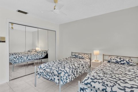 House in Boynton Beach, Florida 3 bedrooms, 211.63 sq.m. № 2176190 - photo 24