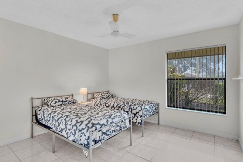 House in Boynton Beach, Florida 3 bedrooms, 211.63 sq.m. № 2176190 - photo 23