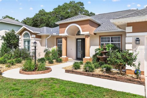 House in Dunnellon, Florida 3 bedrooms, 255.48 sq.m. № 2329598 - photo 8