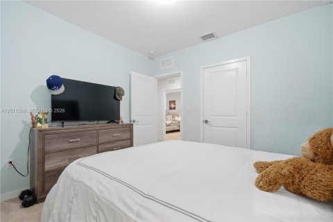 Villa ou maison à vendre à Florida City, Floride: 5 chambres, 239.69 m2 № 2075282 - photo 29