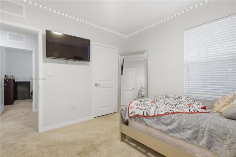 Villa ou maison à vendre à Florida City, Floride: 5 chambres, 239.69 m2 № 2075282 - photo 25
