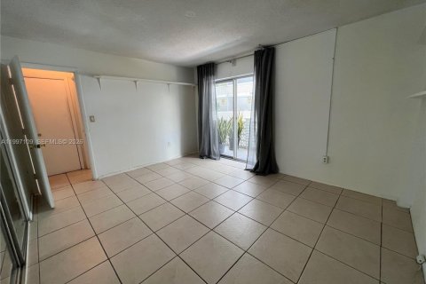 Copropriété à louer à Miami Beach, Floride: 1 chambre, 61.97 m2 № 2059213 - photo 8