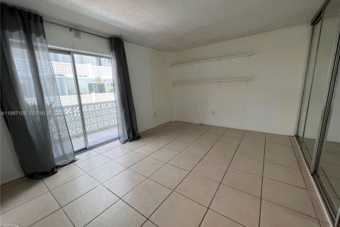 Copropriété à louer à Miami Beach, Floride: 1 chambre, 61.97 m2 № 2059213 - photo 7