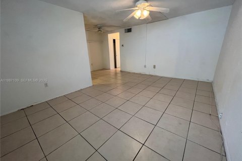 Copropriété à louer à Miami Beach, Floride: 1 chambre, 61.97 m2 № 2059213 - photo 5
