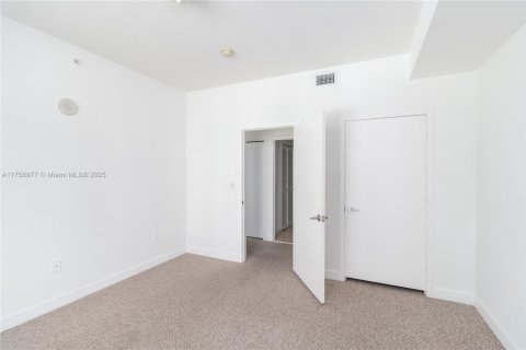 Купить кондоминиум в Майами, Флорида 2 спальни, 94.11м2, № 2038619 - фото 11