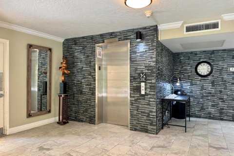 Condominio en venta en Pompano Beach, Florida, 3 habitaciones, 37.16 m2 № 2189757 - foto 10