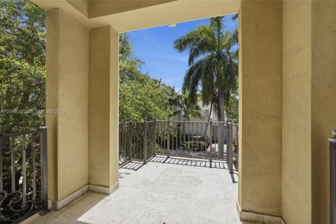 Townhouse in Key Biscayne, Florida 3 bedrooms, 157.93 sq.m. № 2240696 - photo 26