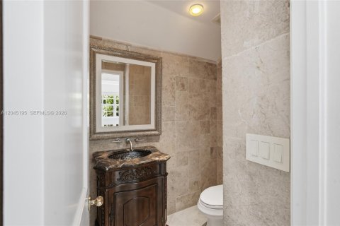 Townhouse in Key Biscayne, Florida 3 bedrooms, 157.93 sq.m. № 2240696 - photo 8