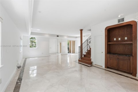 Townhouse in Key Biscayne, Florida 3 bedrooms, 157.93 sq.m. № 2240696 - photo 7