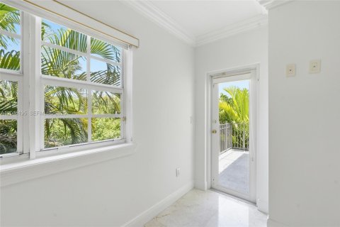 Townhouse in Key Biscayne, Florida 3 bedrooms, 157.93 sq.m. № 2240696 - photo 17