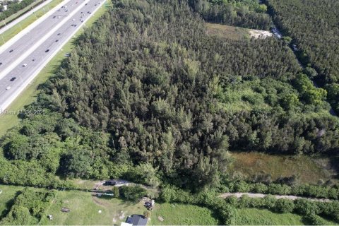Propiedad comercial en venta en Doral, Florida № 2077246 - foto 2