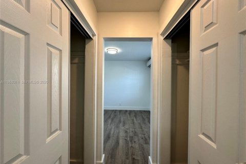 Appartement à louer à Hollywood, Floride: 1 chambre № 2029301 - photo 13