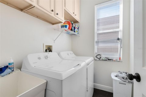 Casa en venta en Orlando, Florida, 4 dormitorios, 290.04 m2 № 1438121 - foto 25