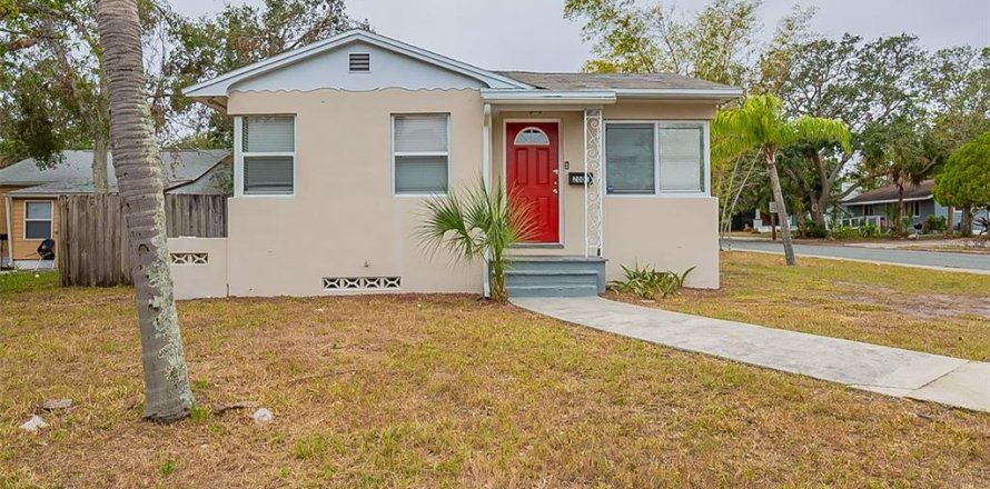 Villa ou maison à Saint Petersburg, Floride 2 chambres, 78.04 m2 № 1769663