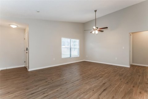 Casa en alquiler en Valrico, Florida, 3 dormitorios, 117.99 m2 № 1884270 - foto 3