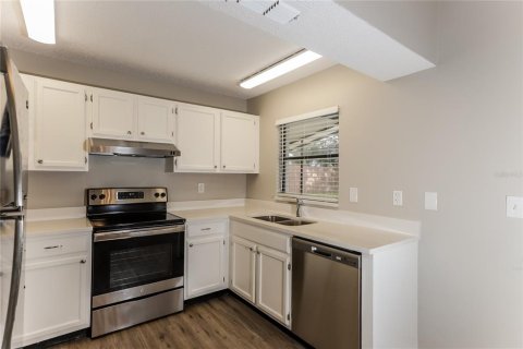 Casa en alquiler en Valrico, Florida, 3 dormitorios, 117.99 m2 № 1884270 - foto 5