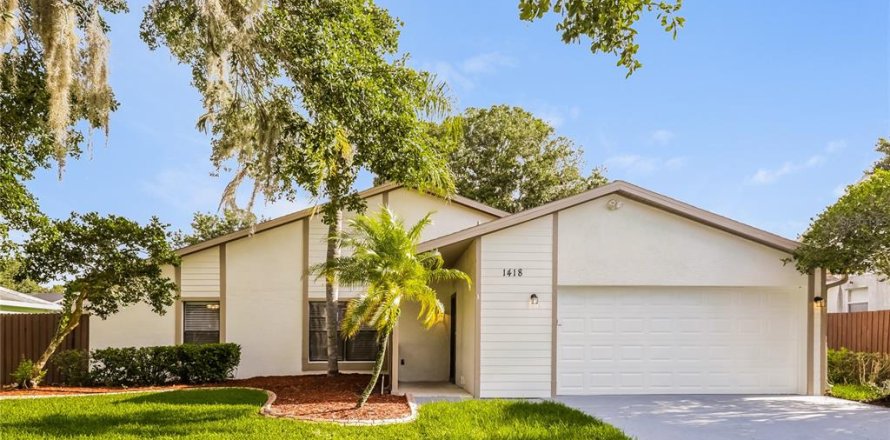 Casa en Valrico, Florida 3 dormitorios, 117.99 m2 № 1884270