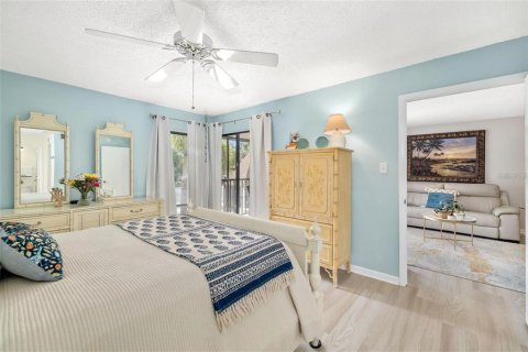 Condo in Sarasota, Florida, 2 bedrooms № 2104356 - photo 16
