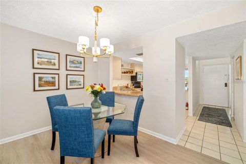 Condo in Sarasota, Florida, 2 bedrooms № 2104356 - photo 14