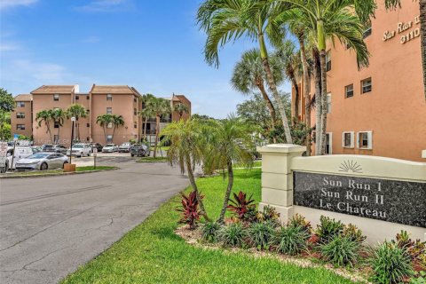 Condo in Sunrise, Florida, 1 bedroom  № 1790462 - photo 1