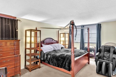 Condo in Sunrise, Florida, 1 bedroom  № 1790462 - photo 20