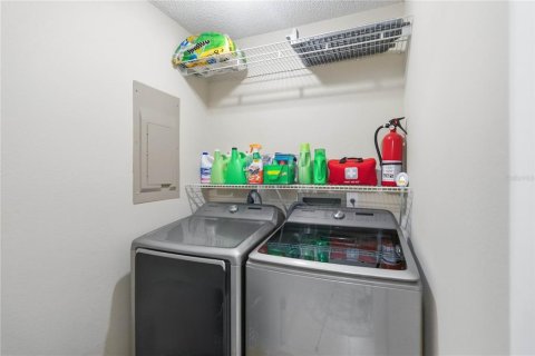 Купить кондоминиум в Лонгвуд, Флорида 5 комнат, 126.81м2, № 2220476 - фото 21