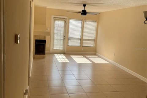 Condo in Orlando, Florida, 2 bedrooms № 2200728 - photo 9