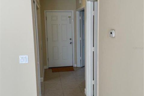 Condo in Orlando, Florida, 2 bedrooms № 2200728 - photo 6