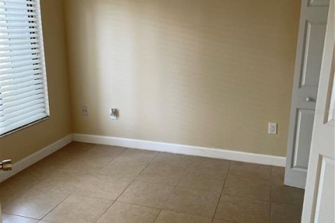 Condo in Orlando, Florida, 2 bedrooms № 2200728 - photo 10