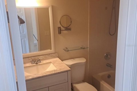 Condo in Orlando, Florida, 2 bedrooms № 2200728 - photo 11