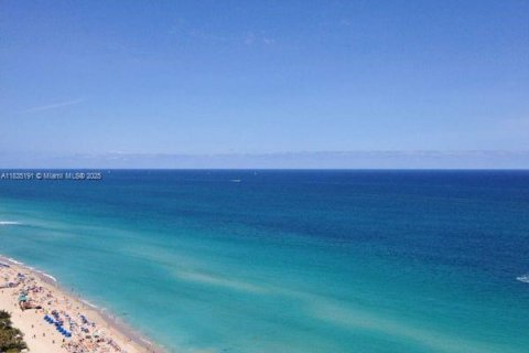 Condo in Sunny Isles Beach, Florida, 2 bedrooms  № 1818111 - photo 20